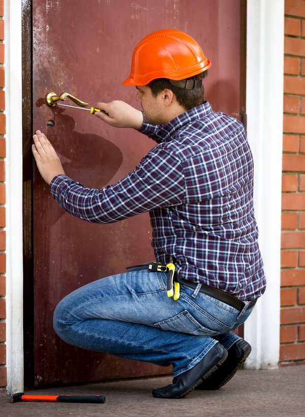 Faites appel à un artisan serrurier pour installer votre serrure