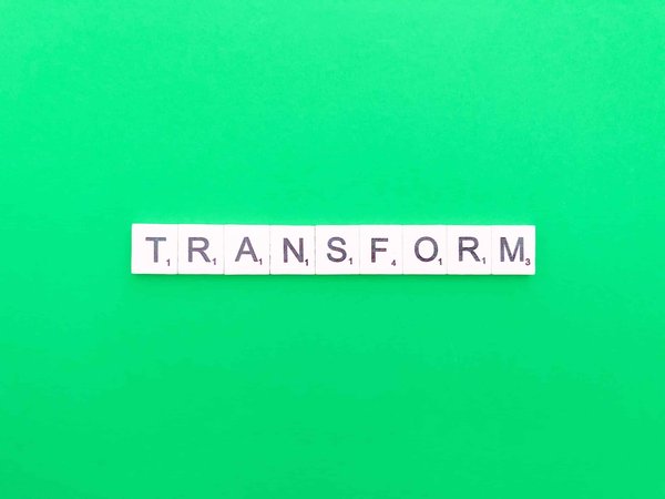 Les meilleures options de mobilier transformable pour un petit appartement urbain